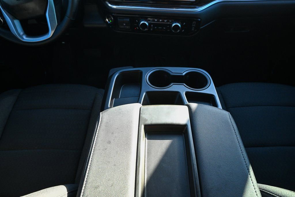 Used 2024 GMC Sierra 2500 SLE image 32