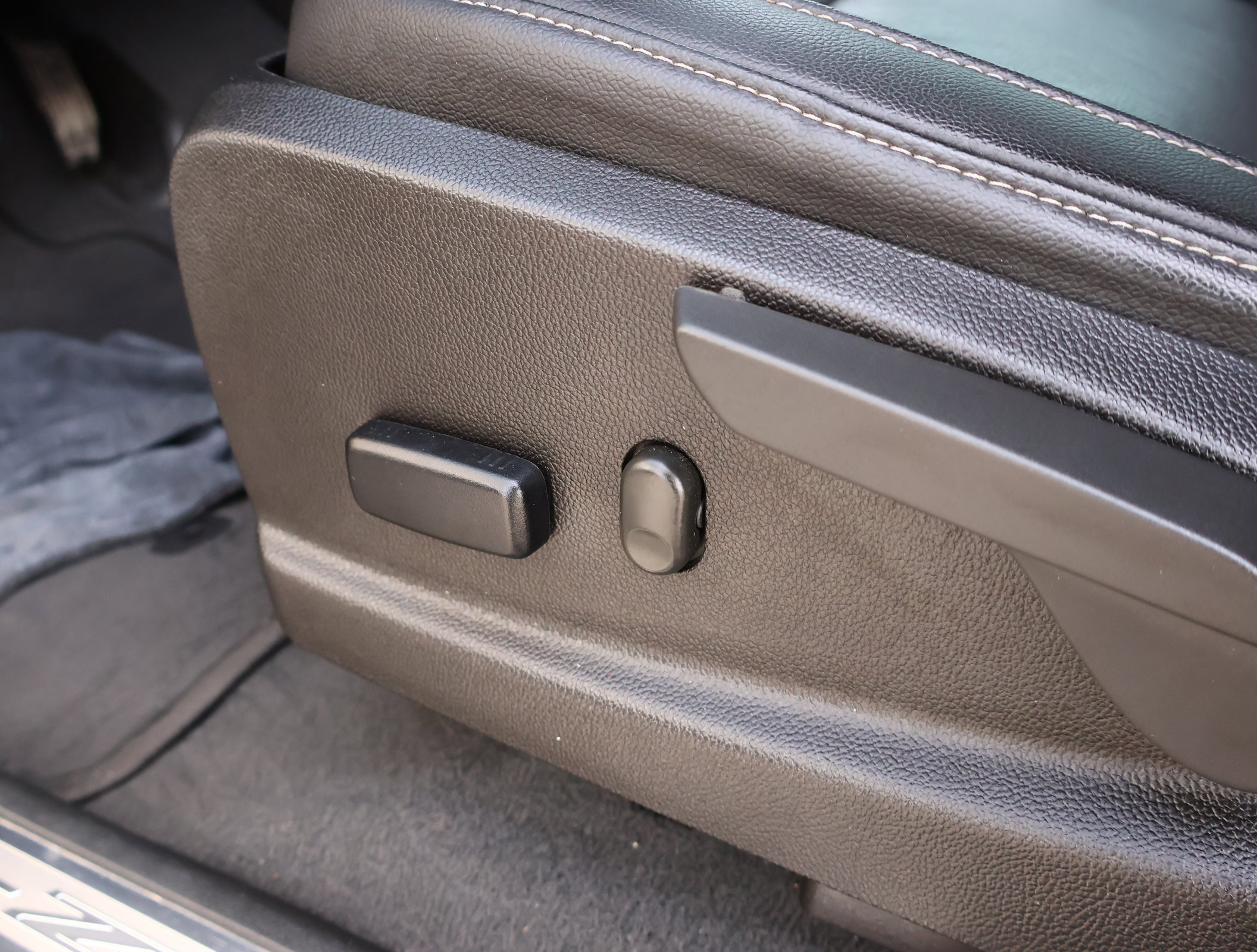 Used 2022 Chevrolet Colorado ZR2 AWD/4WD image 9