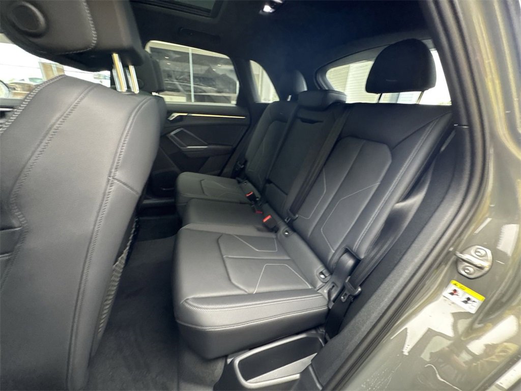 New 2025 Audi Q3 2.0T Premium image 23