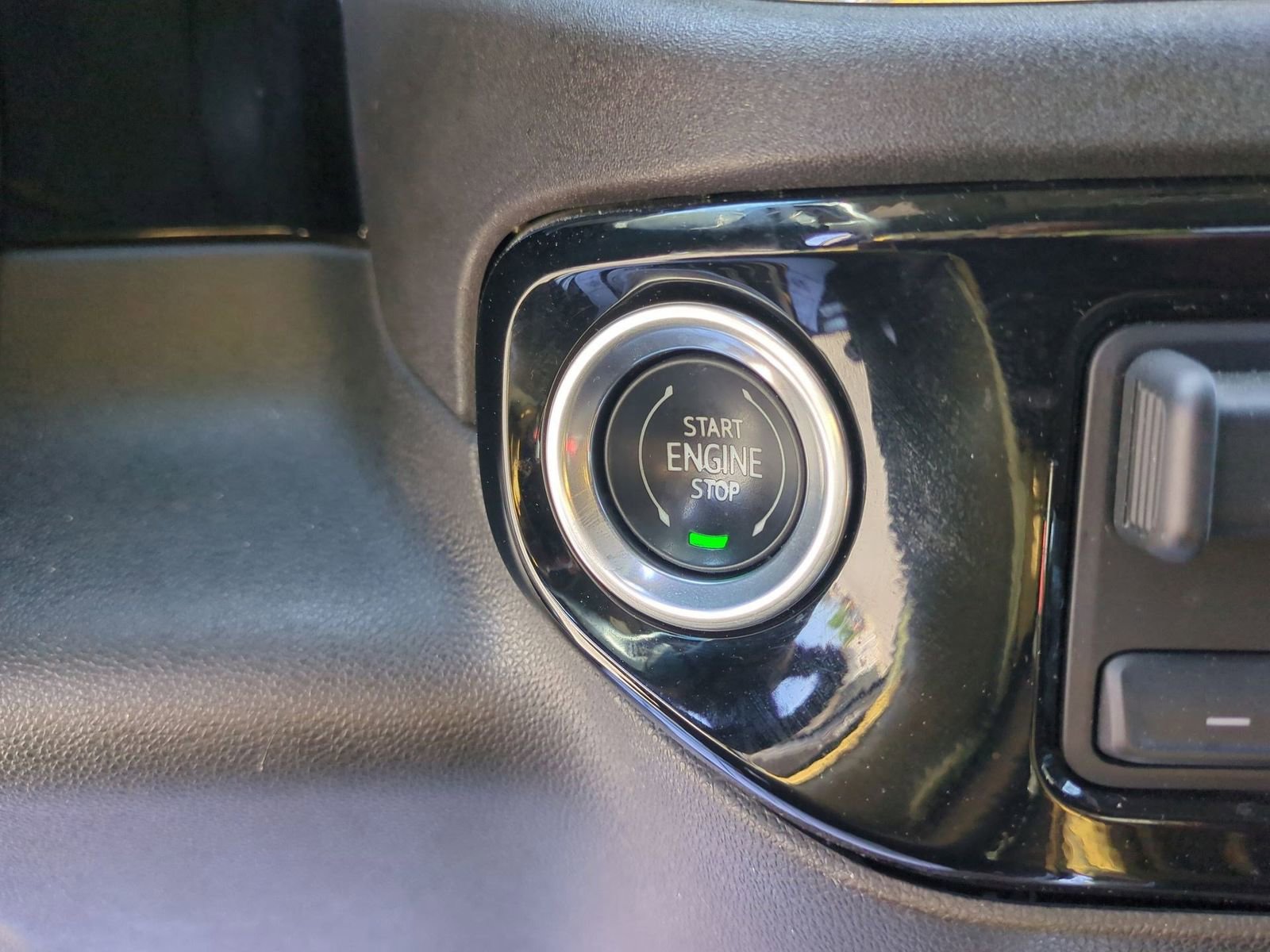 Certified 2023 Chevrolet Silverado 1500 LTZ image 17