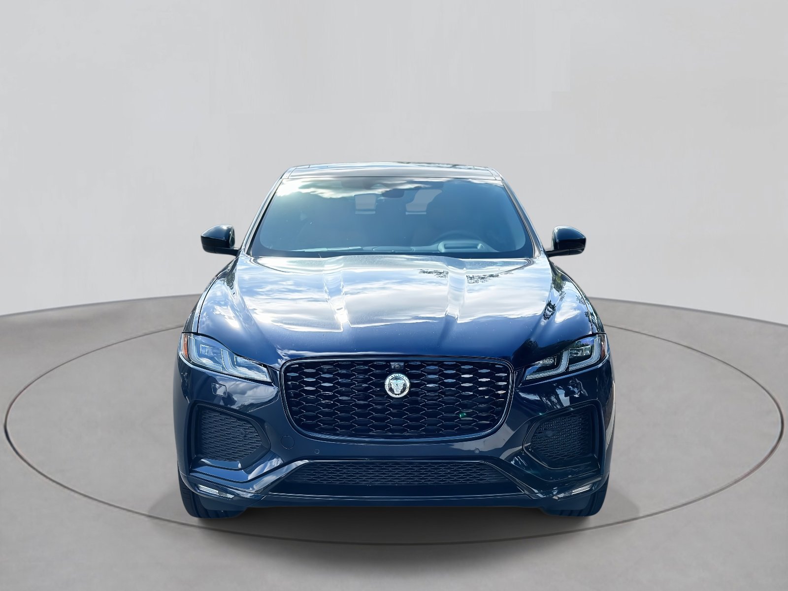New 2026 Jaguar F-PACE R-Dynamic S image 2