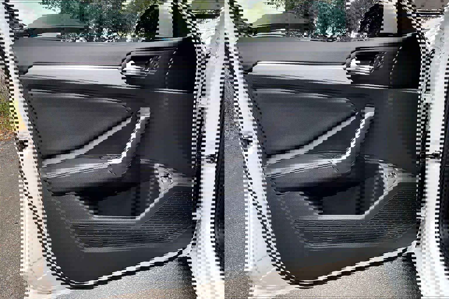 Certified 2025 Volkswagen Jetta S image 21