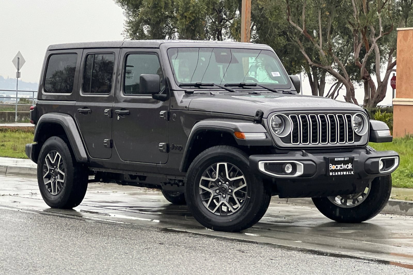 New 2026 Jeep Wrangler Unlimited Sahara w/ Safety Group AWD/4WD image 2