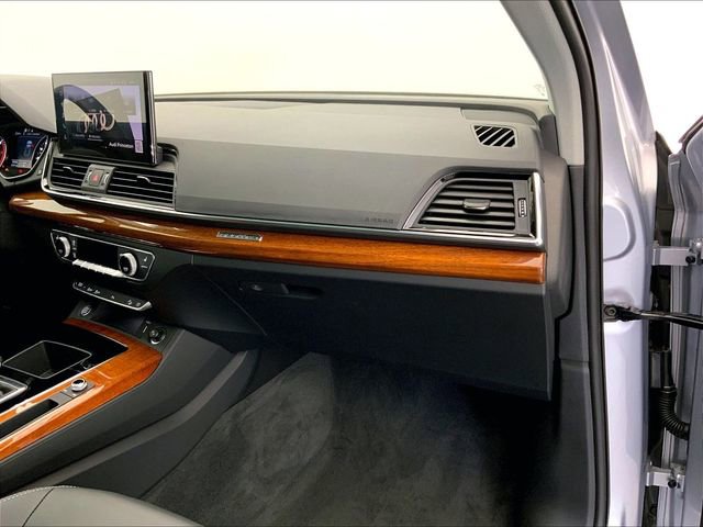 Certified 2023 Audi Q5 2.0T Premium w/ Convenience Package image 16