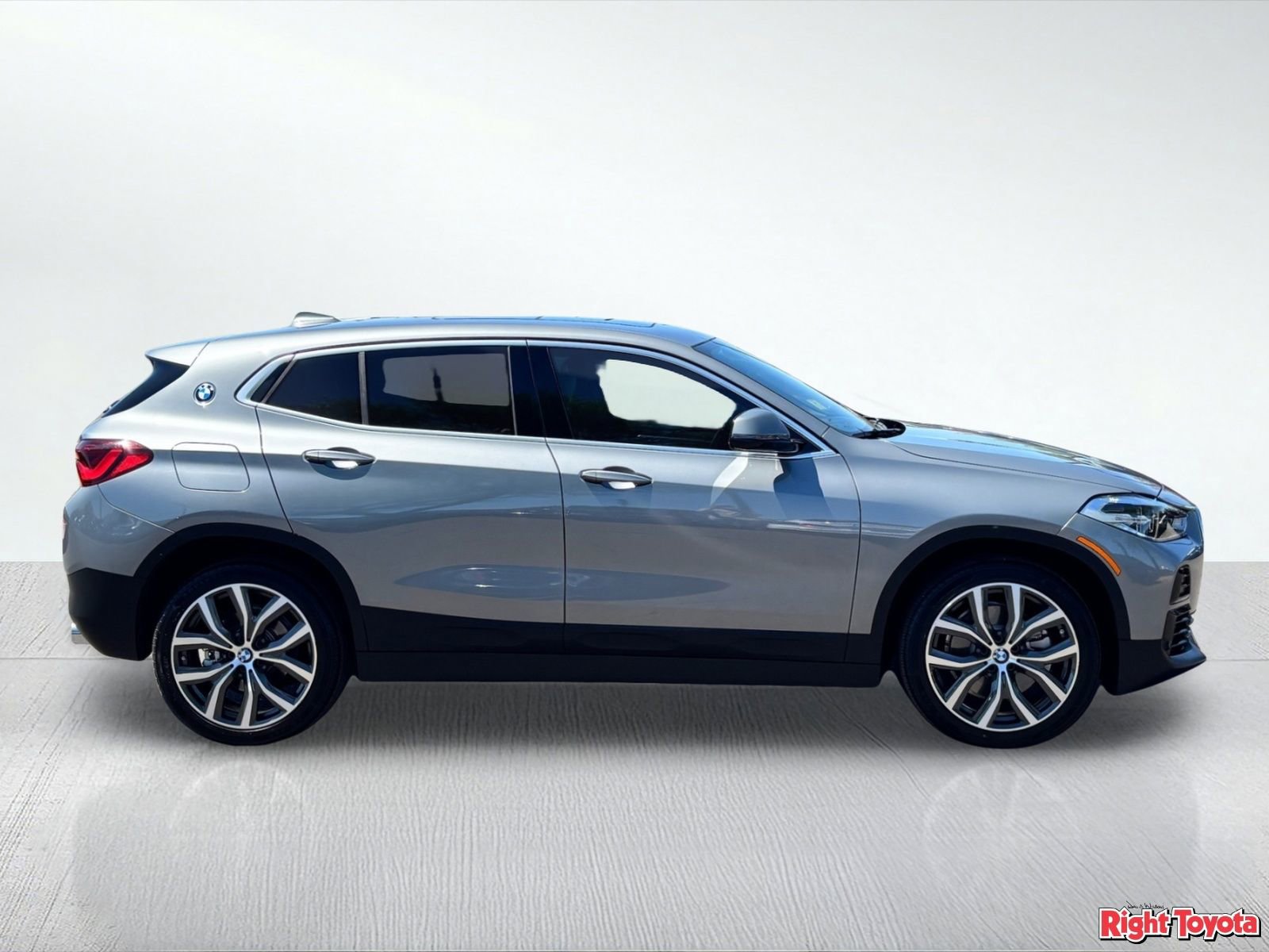 Used 2023 BMW X2 xDrive28i w/ Convenience Package AWD/4WD image 5