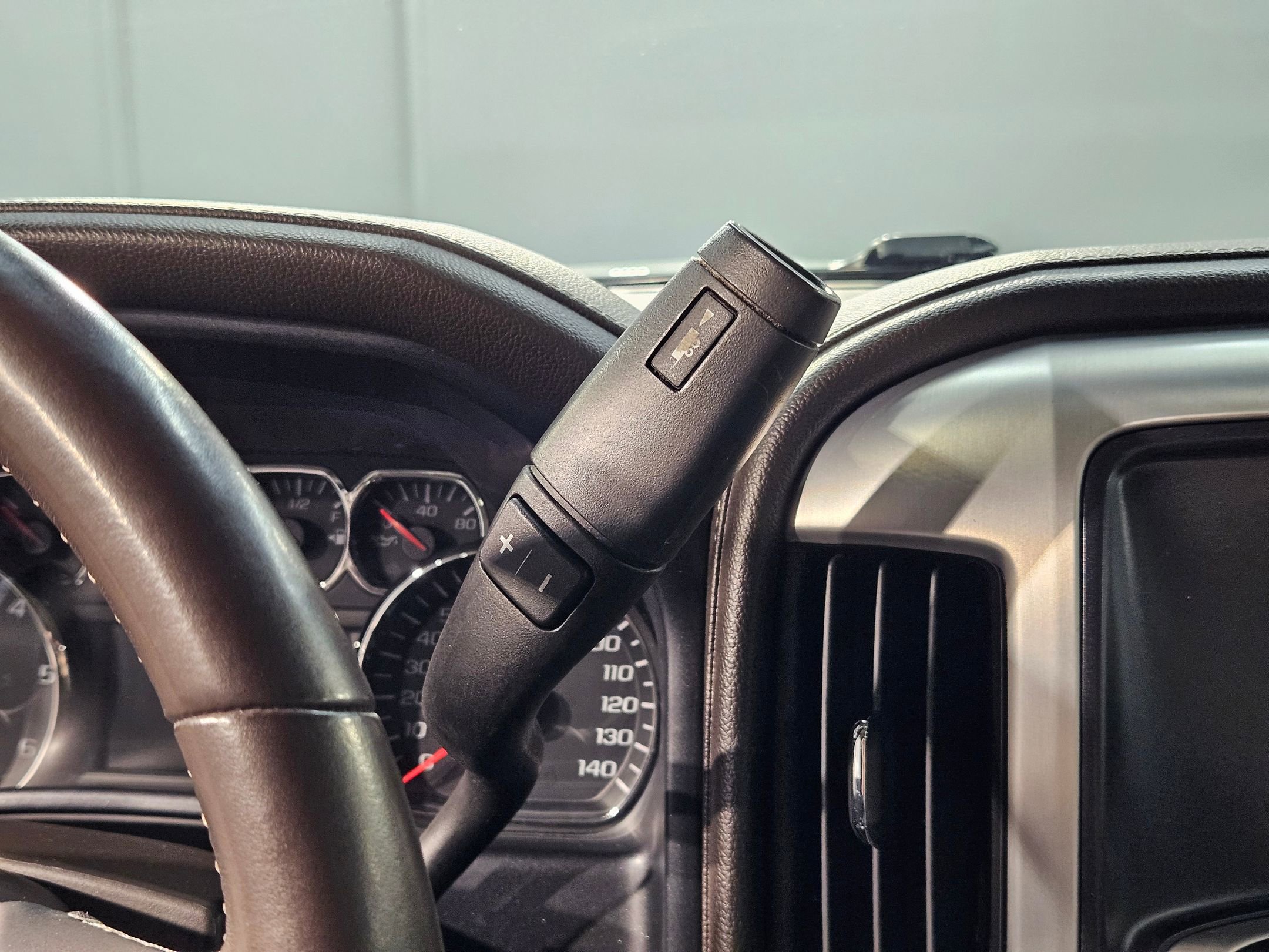 Used 2014 GMC Sierra 1500 SLE w/ SLE Value Package image 31