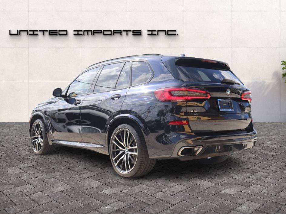 Used 2020 BMW X5 M50i w/ Executive Package AWD/4WD image 3
