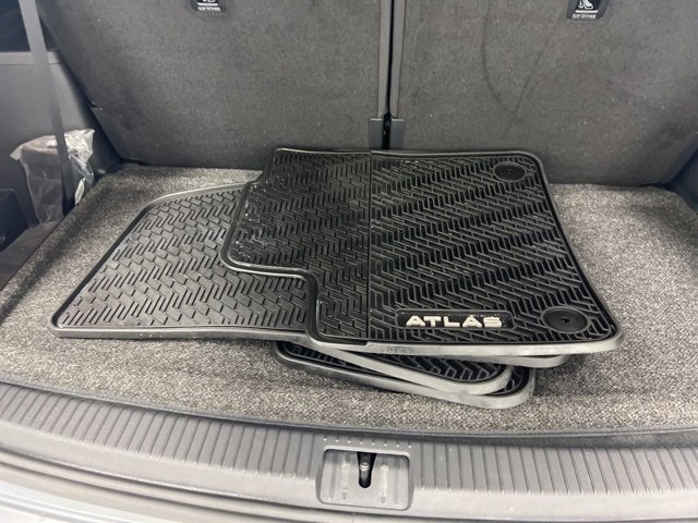 Used 2022 Volkswagen Atlas SEL image 9