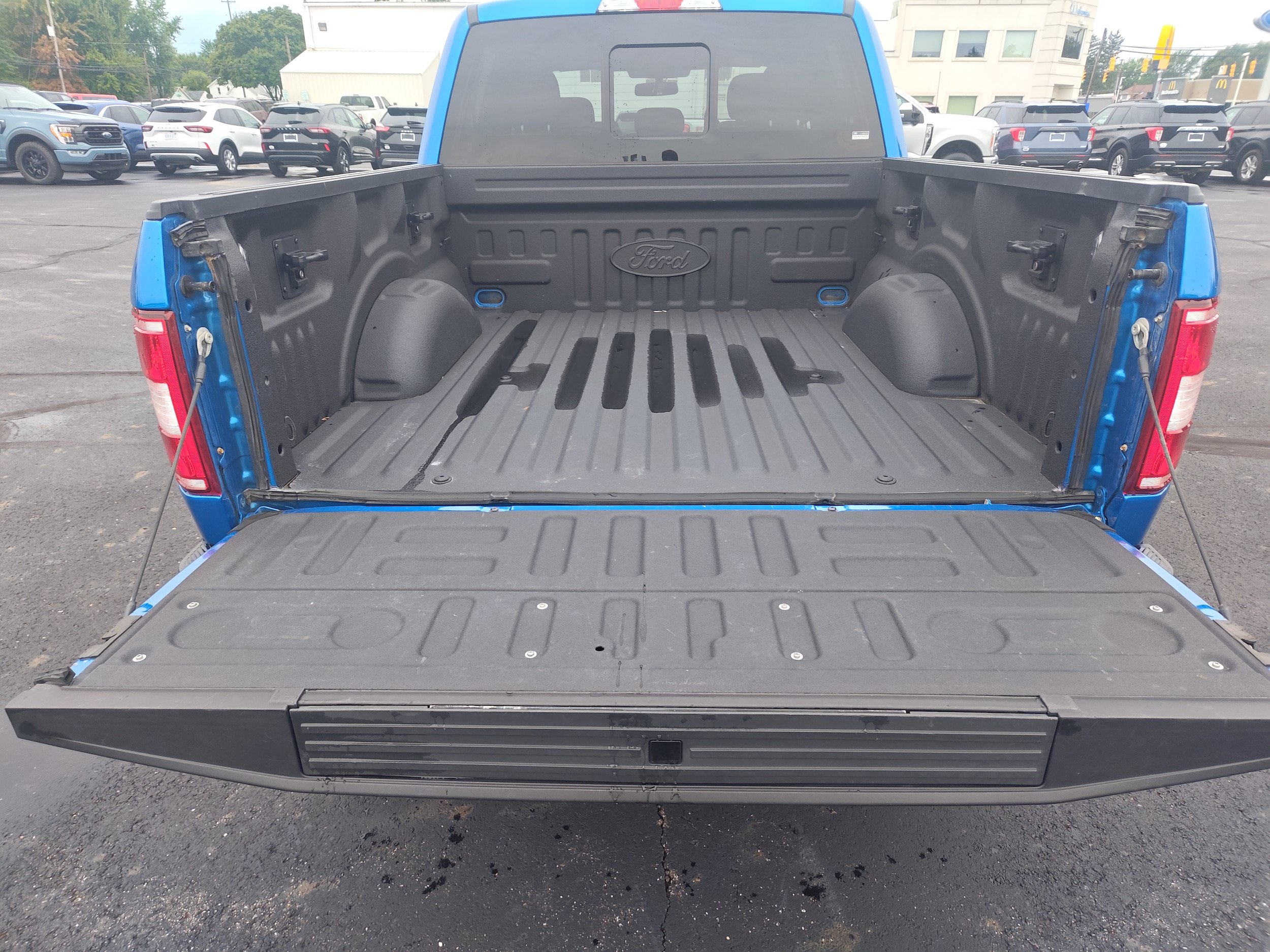 Used 2019 Ford F150 XLT w/ Equipment Group 302A Luxury AWD/4WD image 14