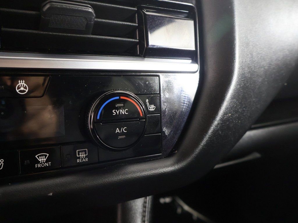 Used 2023 Nissan Pathfinder SL image 50