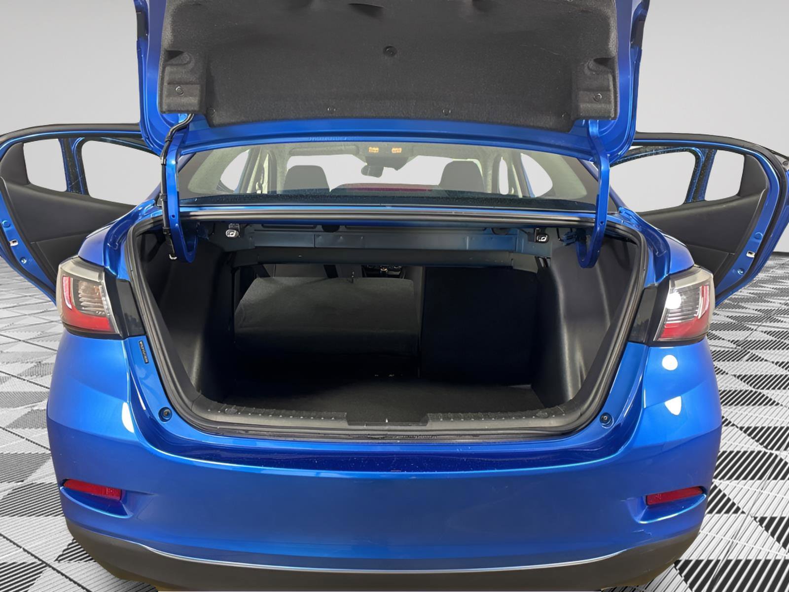 Used 2018 Toyota Yaris iA image 14