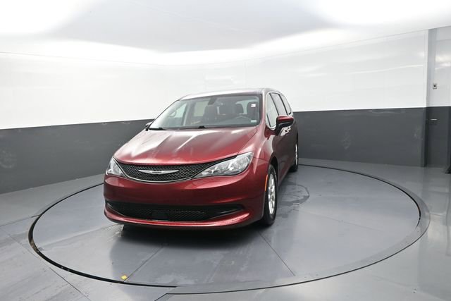 Used 2022 Chrysler Voyager LX FWD image 69