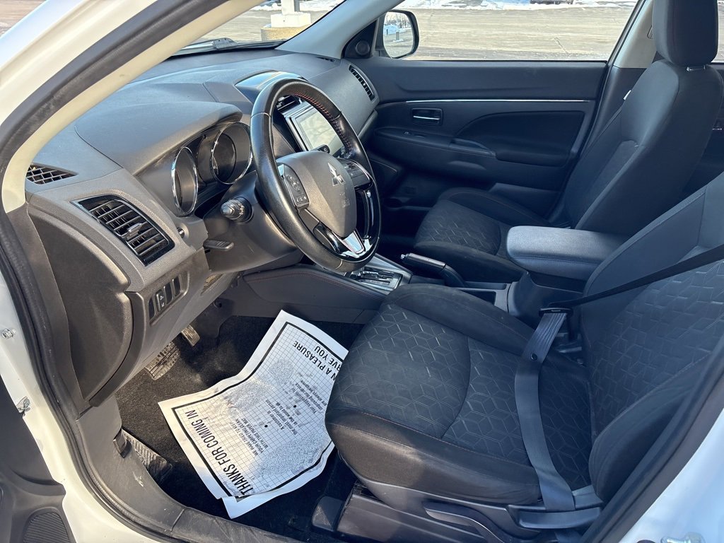 Used 2022 Mitsubishi Outlander Sport SE image 13