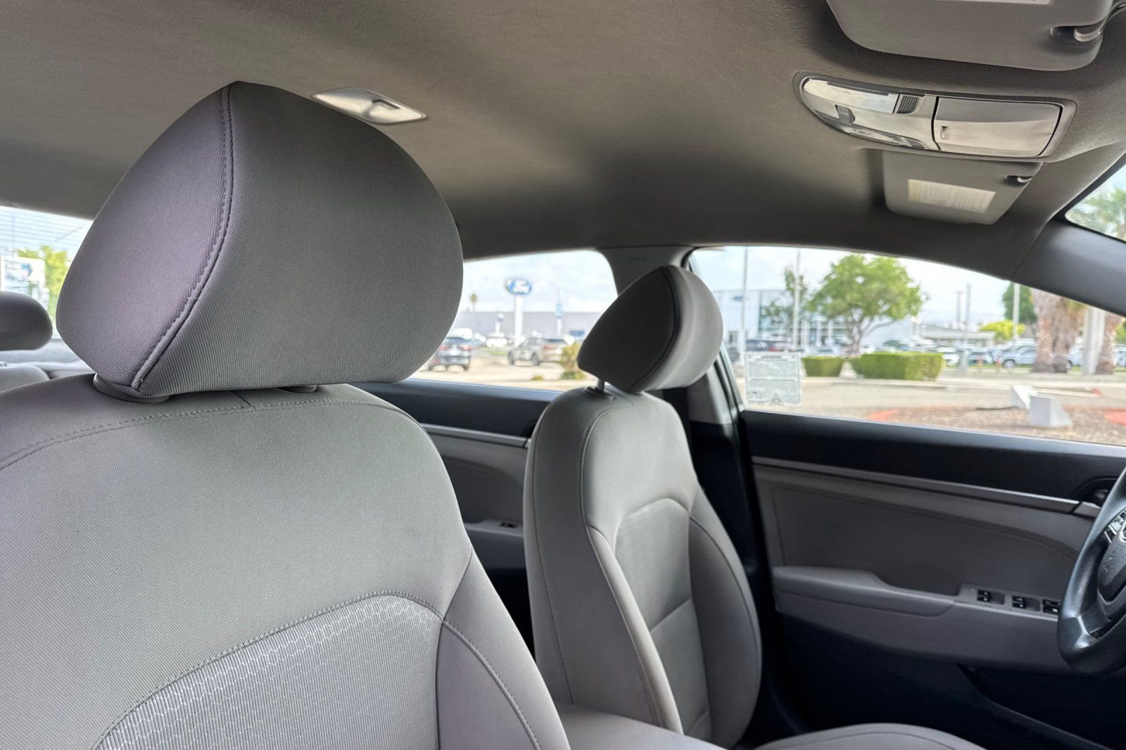 Used 2017 Hyundai Elantra SE image 15