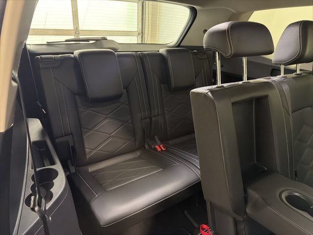 Used 2024 Volkswagen Atlas SE AWD/4WD image 24