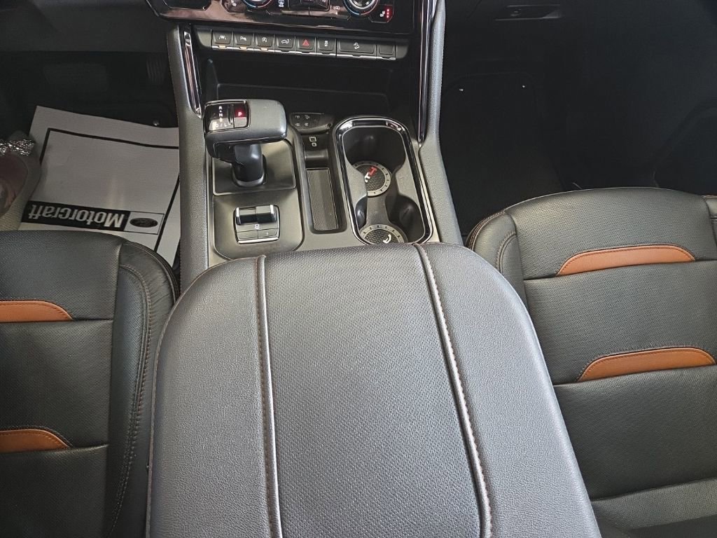 Used 2023 GMC Sierra 1500 AT4 w/ Technology Package AWD/4WD image 26