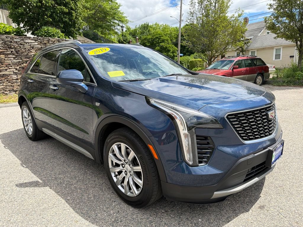 Used 2019 Cadillac XT4 Premium Luxury w/ Cold Weather Package AWD/4WD image 8