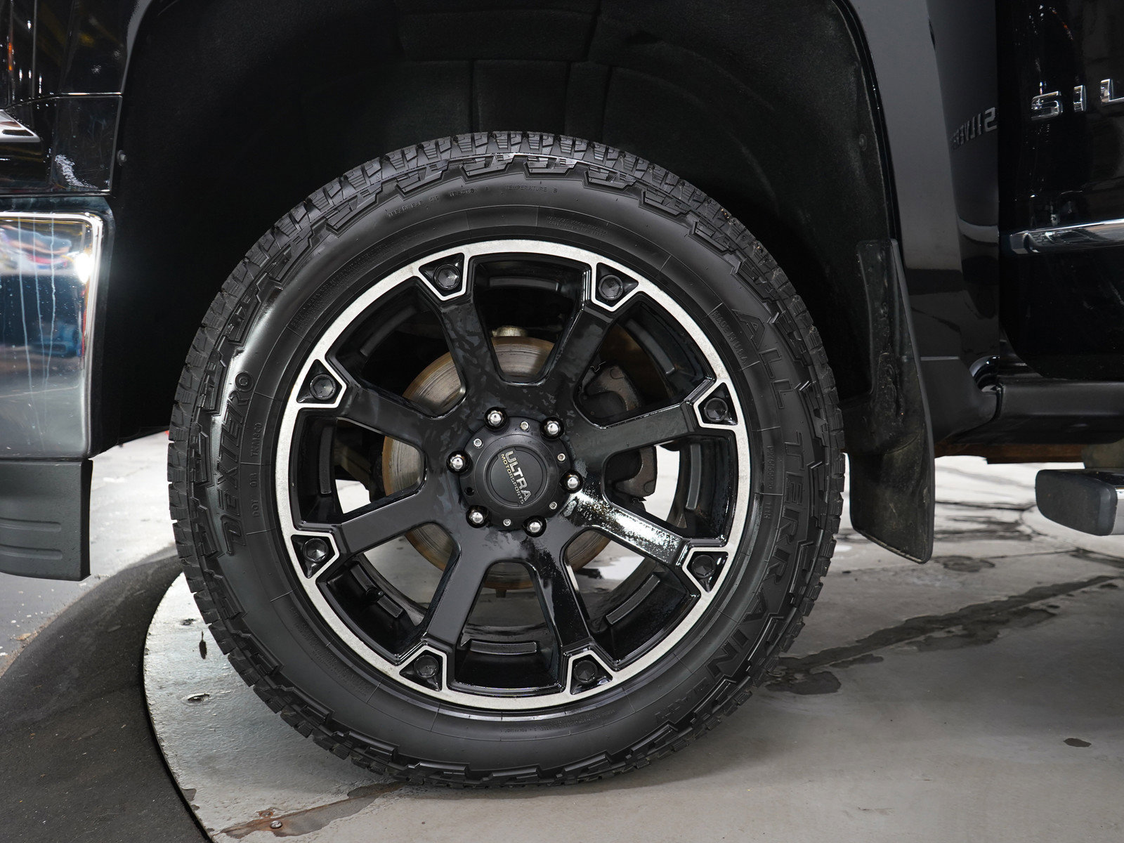 Used 2014 Chevrolet Silverado 1500 LTZ Z71 w/ LTZ Plus Package AWD/4WD image 32