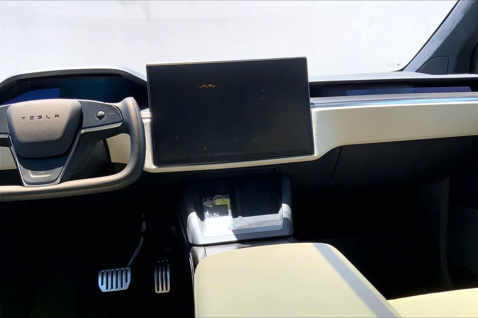 Used 2022 Tesla Model X Plaid AWD/4WD image 16