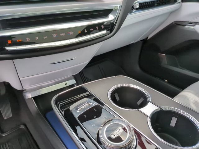 Used 2024 Cadillac Lyriq Luxury AWD/4WD image 23