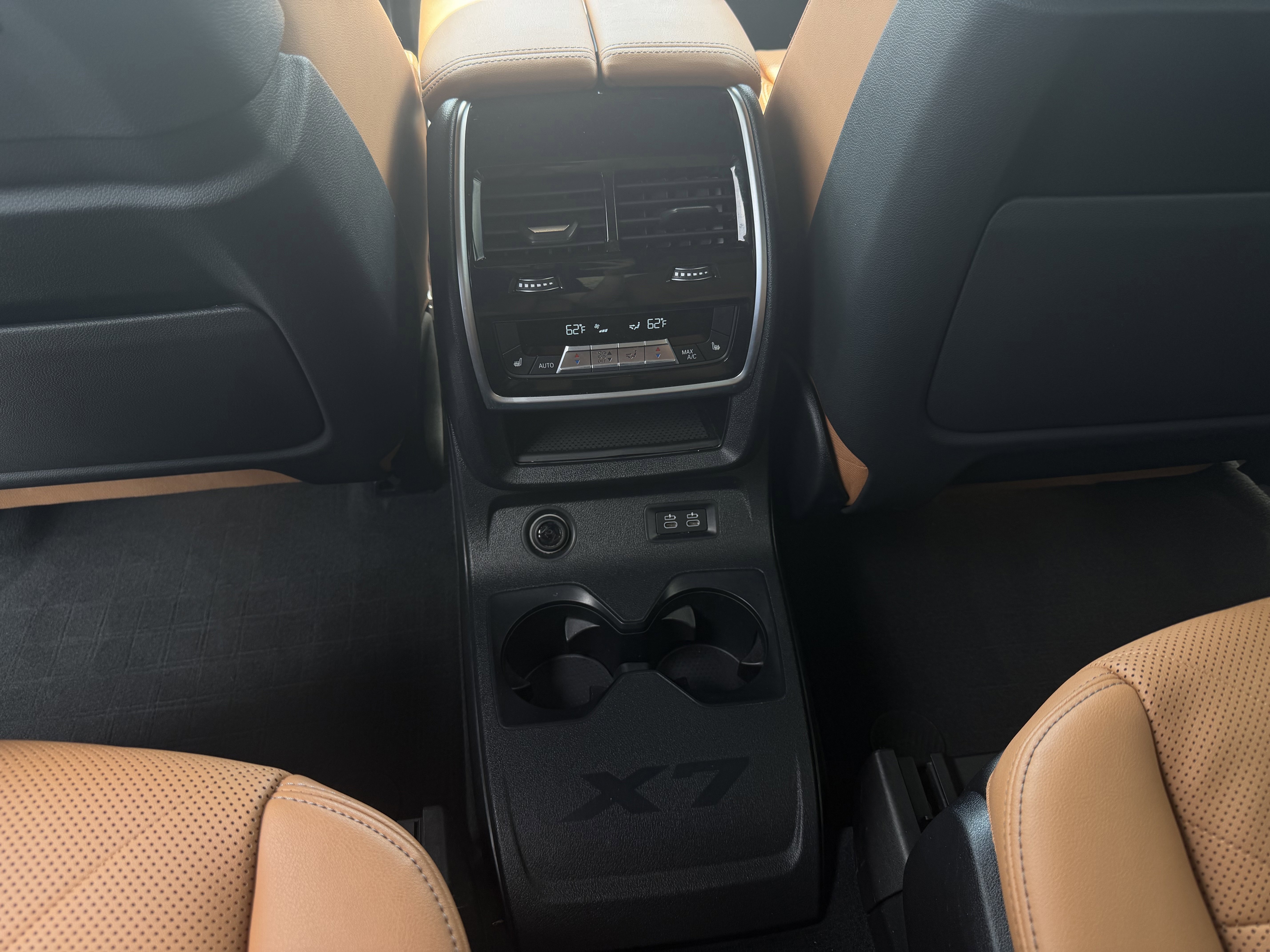 Certified 2024 BMW X7 xDrive40i w/ Executive Package image 21