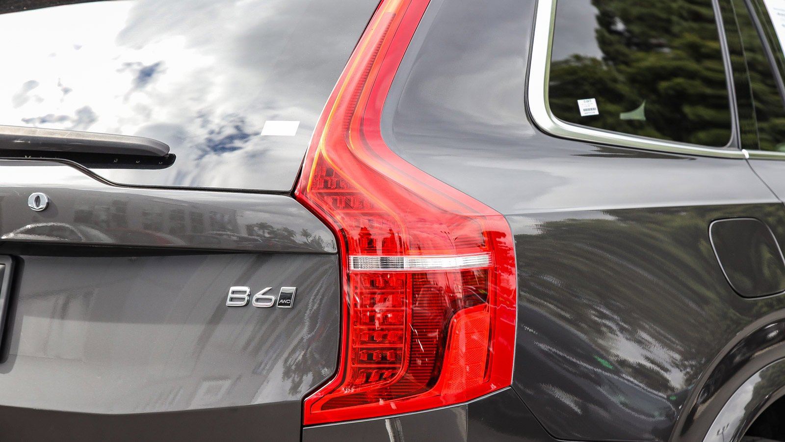 Used 2024 Volvo XC90 B6 Plus image 8