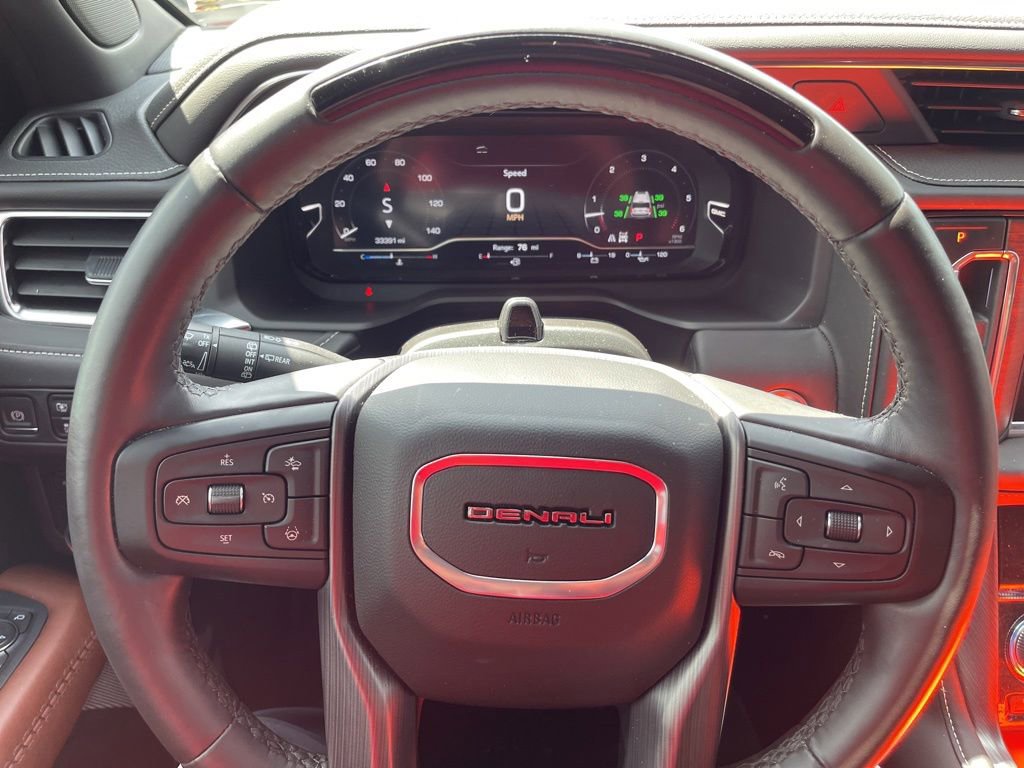 Used 2024 GMC Yukon XL Denali Ultimate AWD/4WD image 19