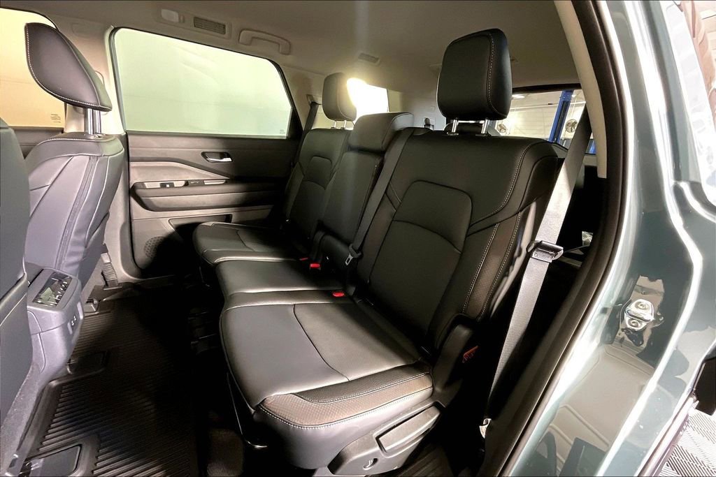New 2026 Nissan Pathfinder SL AWD/4WD image 15