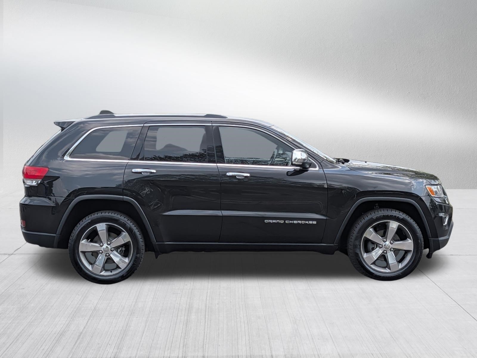 Used 2016 Jeep Grand Cherokee Limited AWD/4WD image 8