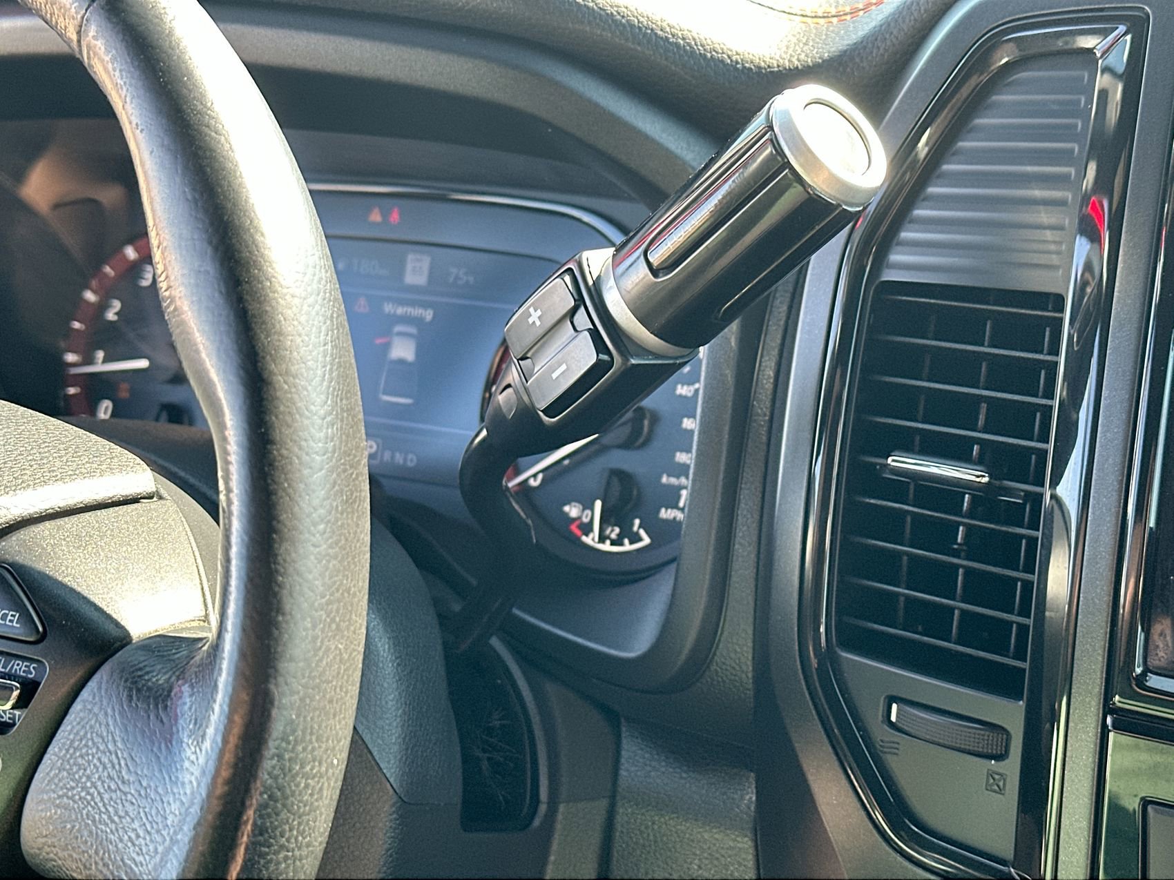Used 2022 Nissan Titan PRO-4X w/ Pro-4x Utility Package image 19