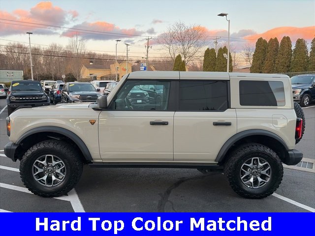 Used 2025 Ford Bronco Badlands image 5