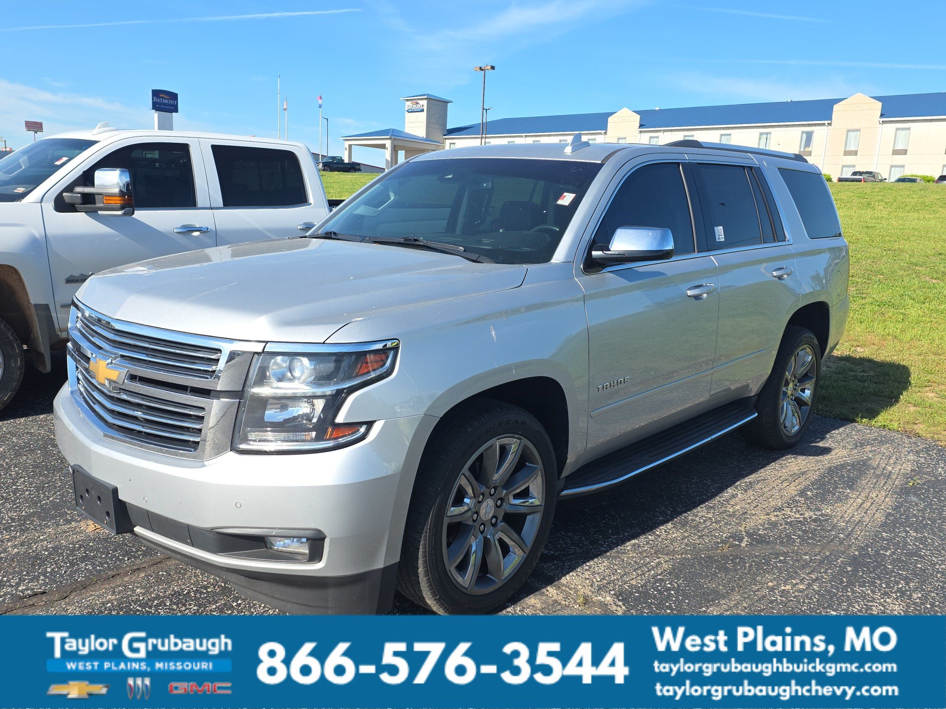 Used 2017 Chevrolet Tahoe Premier AWD/4WD image 3