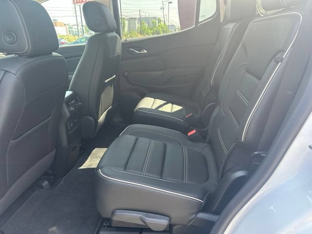 Used 2023 GMC Acadia Denali w/ Denali Technology Package AWD/4WD image 13