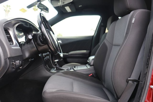 Used 2020 Dodge Charger SXT w/ Blacktop Package RWD image 11
