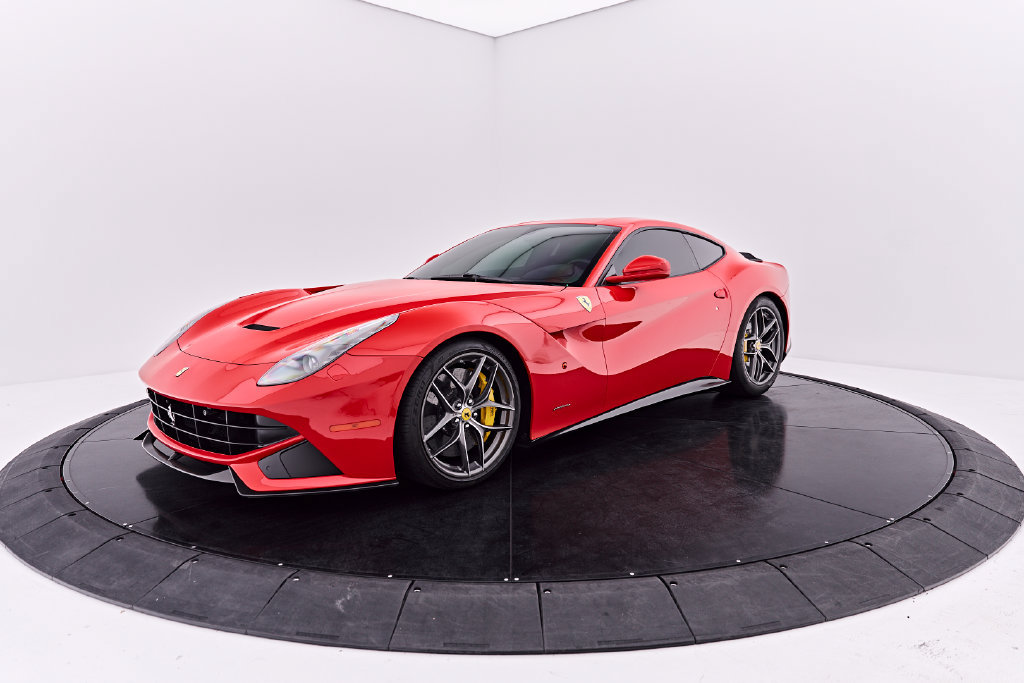 Used 2016 Ferrari F12 Berlinetta RWD image 14