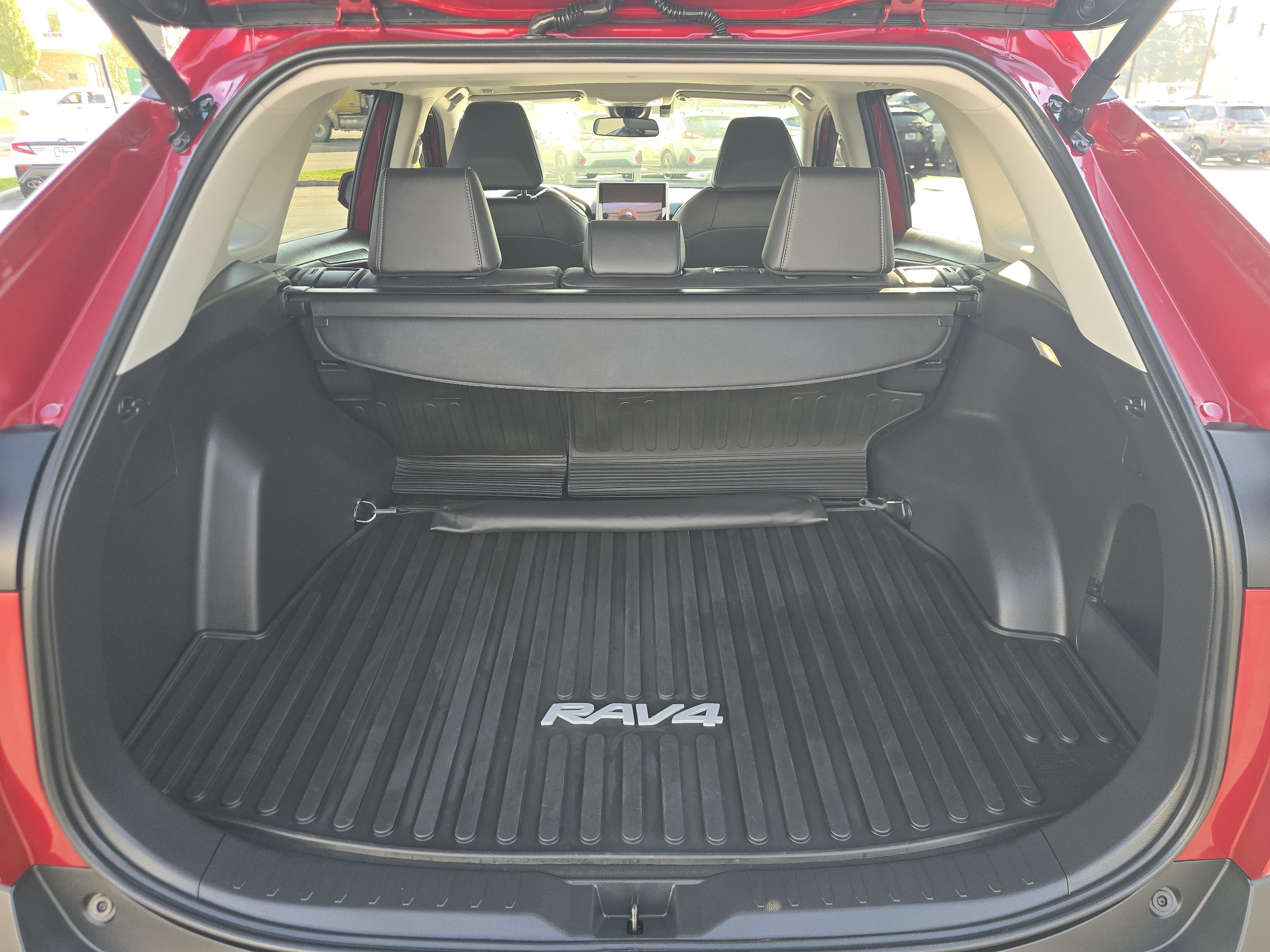 Used 2025 Toyota RAV4 XLE Premium w/ Weather Package AWD/4WD image 17