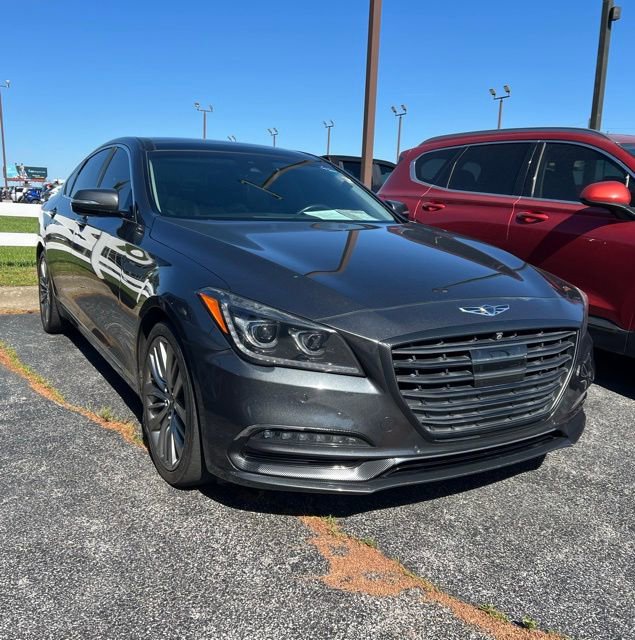 Used 2018 Genesis G80 5.0 Ultimate RWD image 3