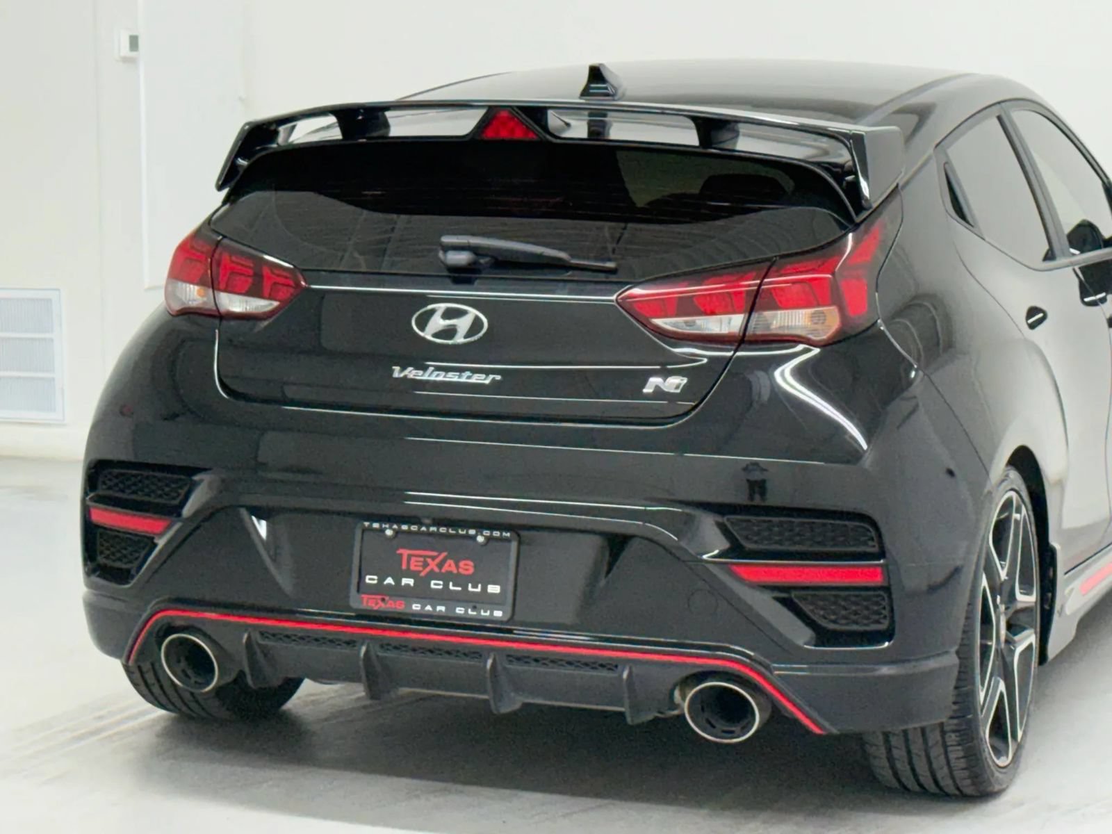 Used 2022 Hyundai Veloster N FWD image 39