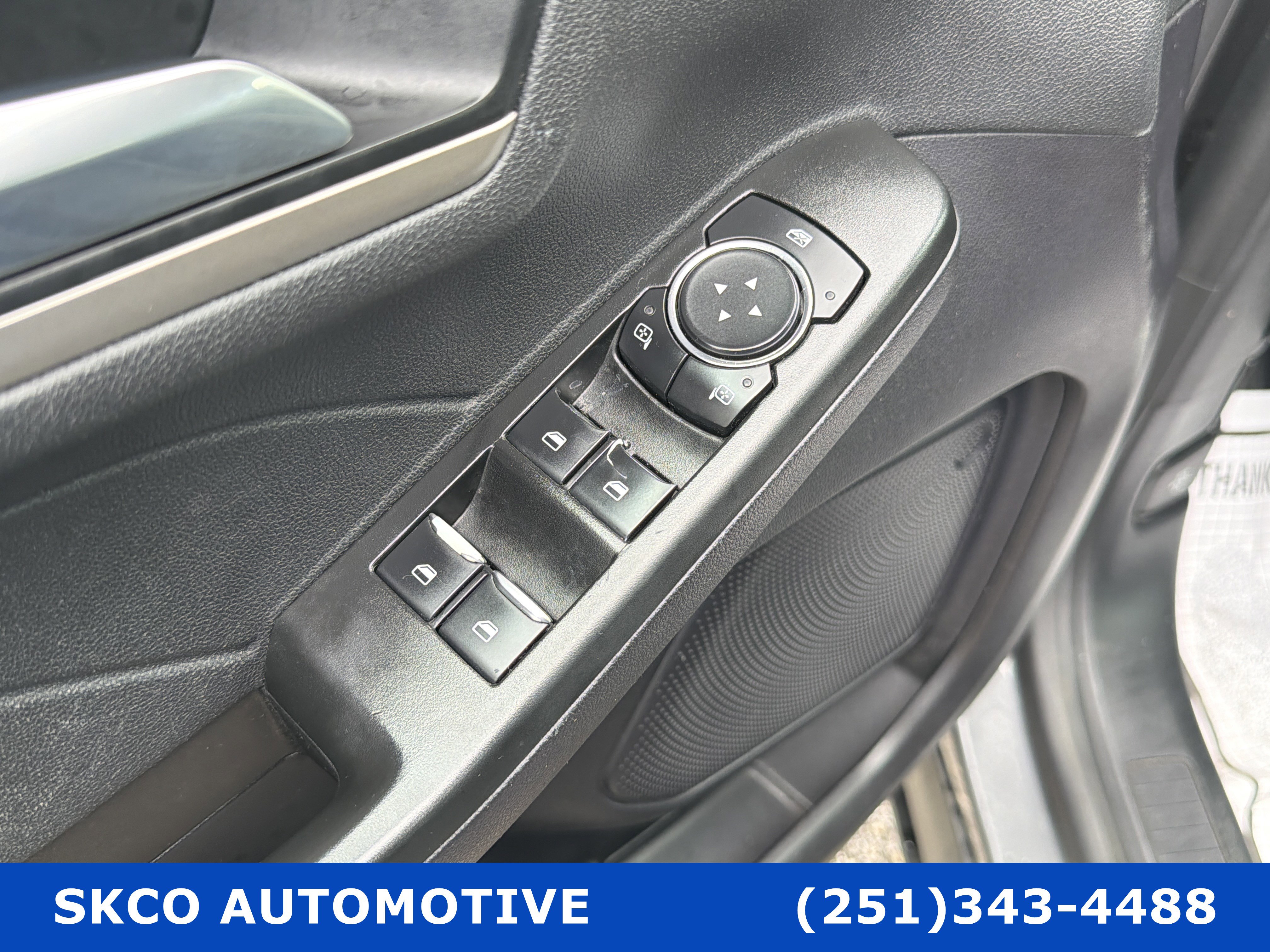 Used 2022 Ford Escape SEL w/ Technology Package FWD image 22