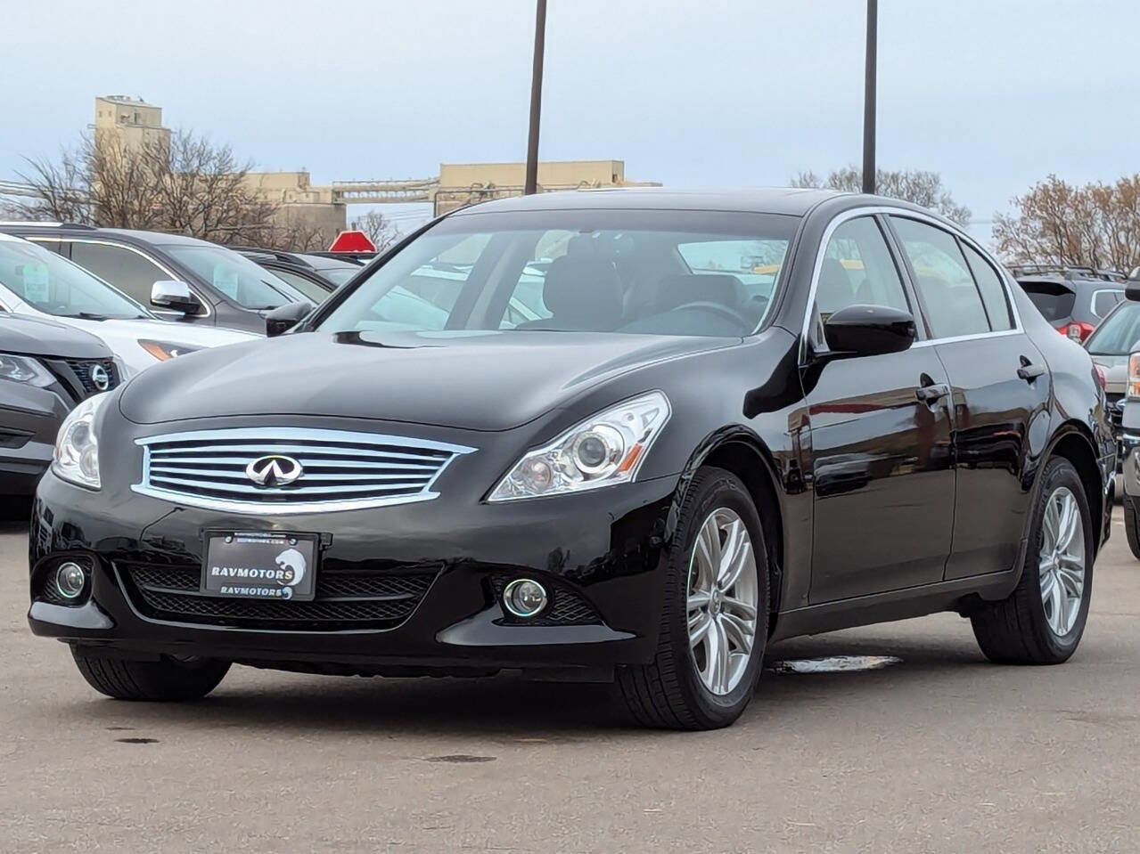 Used 2015 INFINITI Q40 AWD w/ Moonroof Package image 7