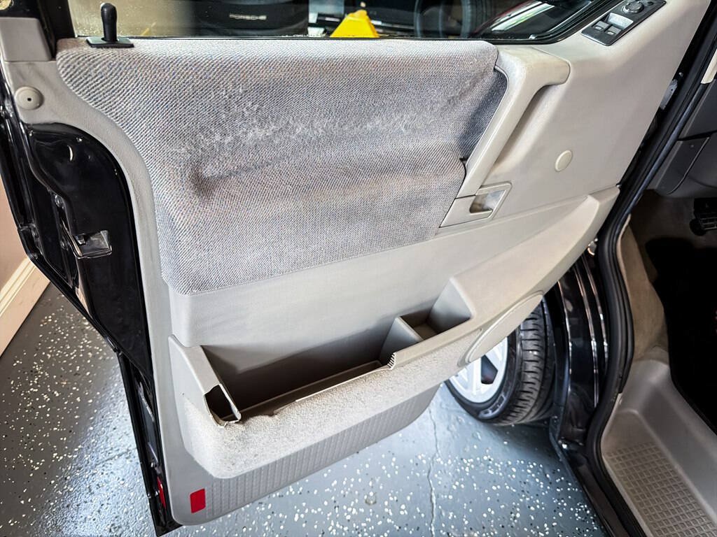 Used 1999 Volkswagen Eurovan GLS FWD image 9
