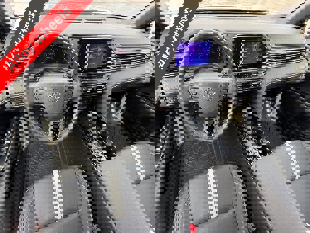 Certified 2025 Toyota Camry SE image 11