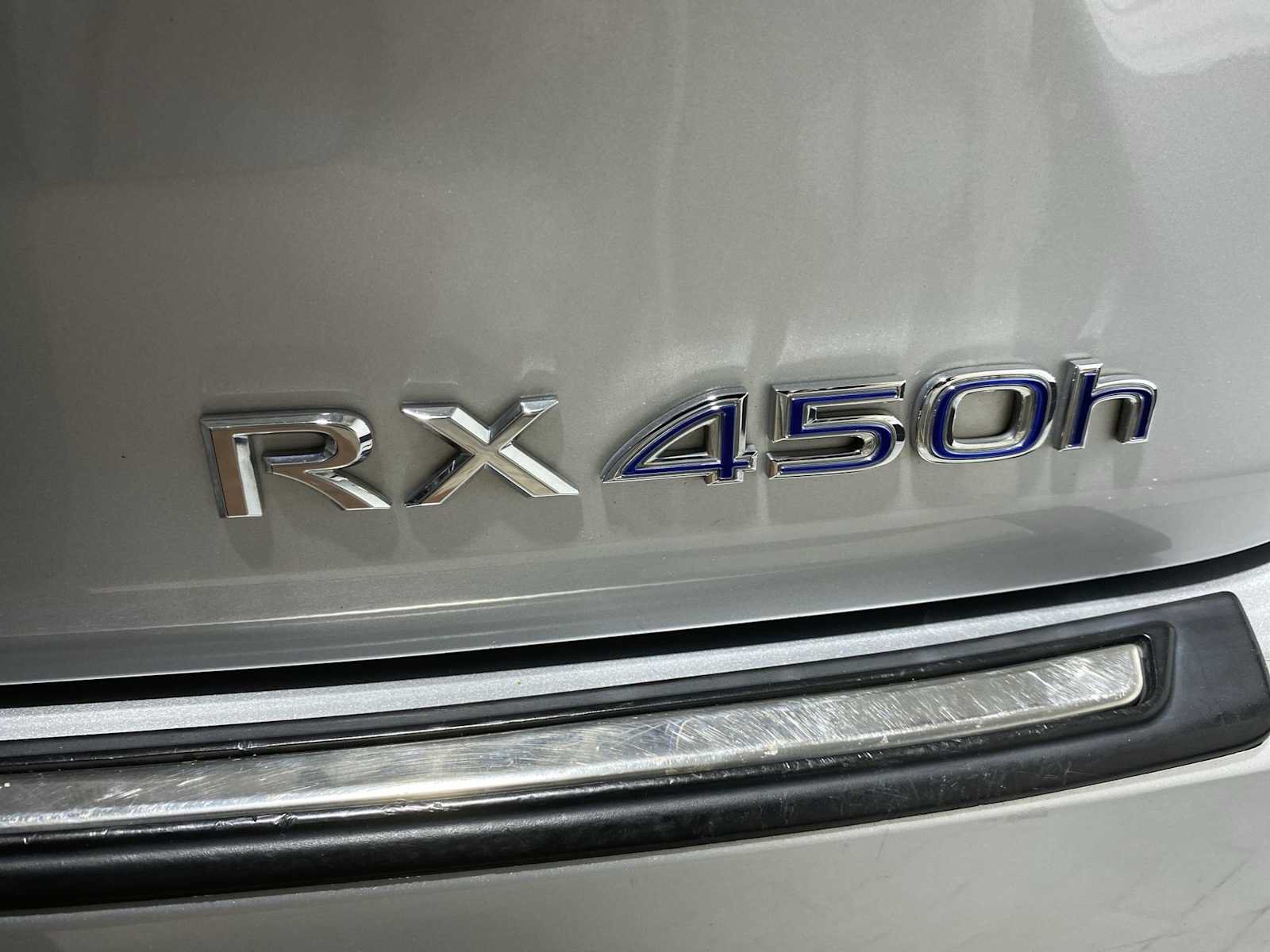Used 2016 Lexus RX 450h AWD w/ Luxury Package image 7