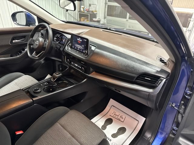 Used 2023 Nissan Rogue SV AWD/4WD image 25