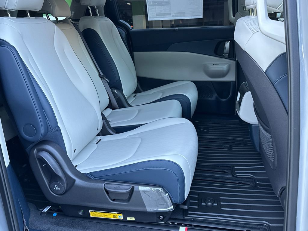 New 2026 Kia Carnival EX FWD image 14