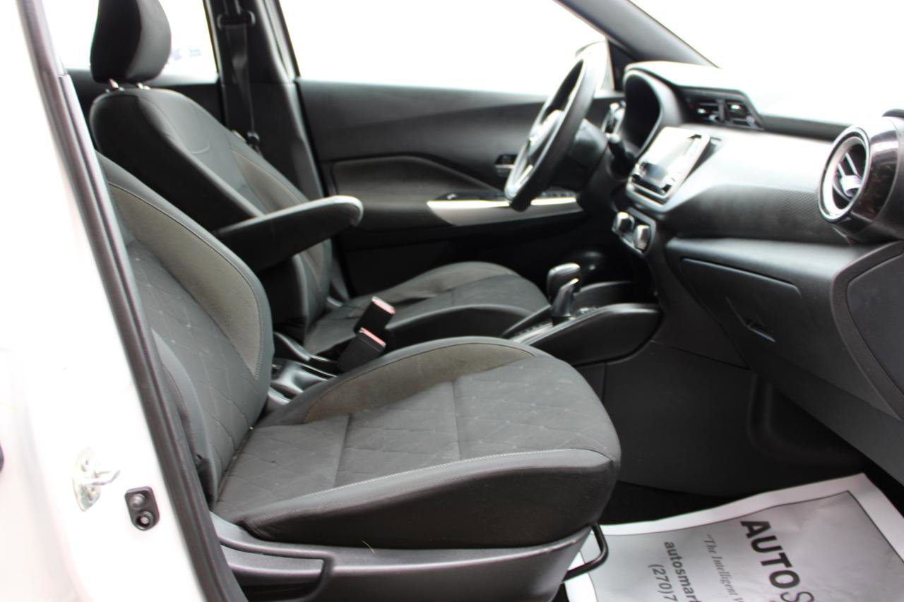 Used 2019 Nissan Kicks SV FWD image 44