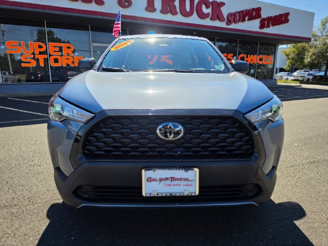 Used 2025 Toyota Corolla Cross L FWD image 2