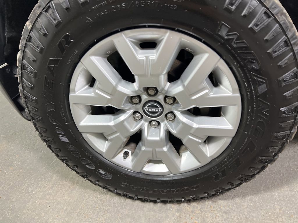 Used 2022 Nissan Frontier SV image 35