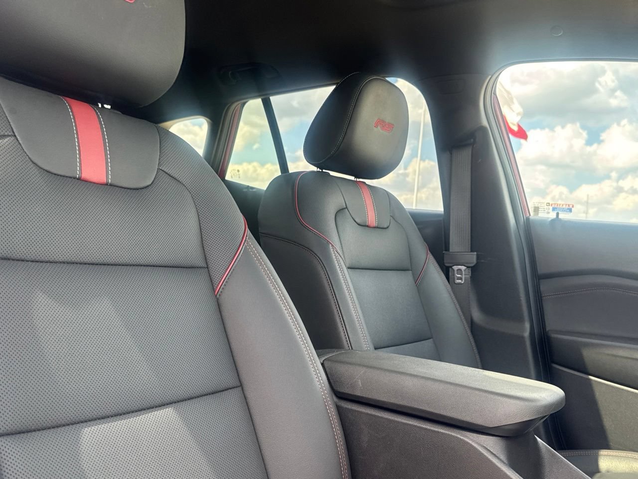 Used 2026 Chevrolet Trax RS w/ Sunroof Package FWD image 34