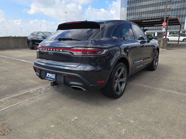 Used 2025 Porsche Macan Turbo AWD/4WD image 5